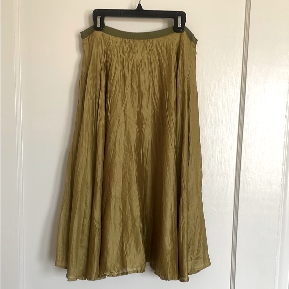 Banana Republic Gold Pleated Midi Skirt Side Zipper Size 2